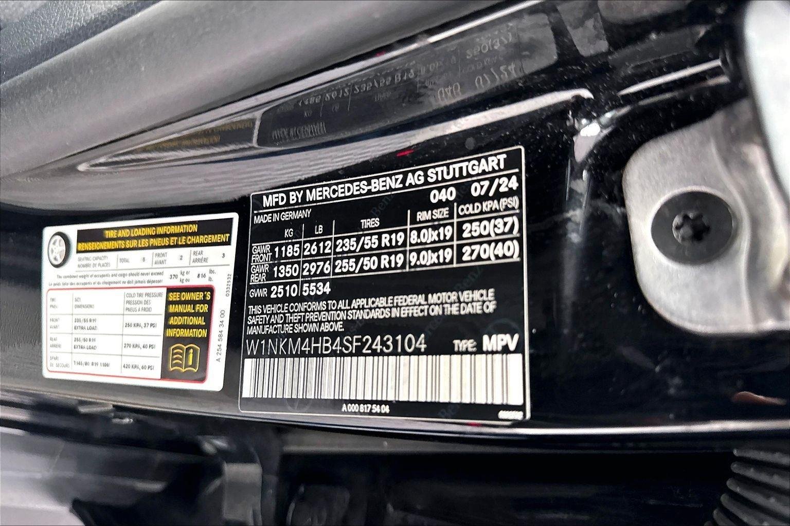 Used 2025 Black Mercedes-Benz GLC 300 image 18