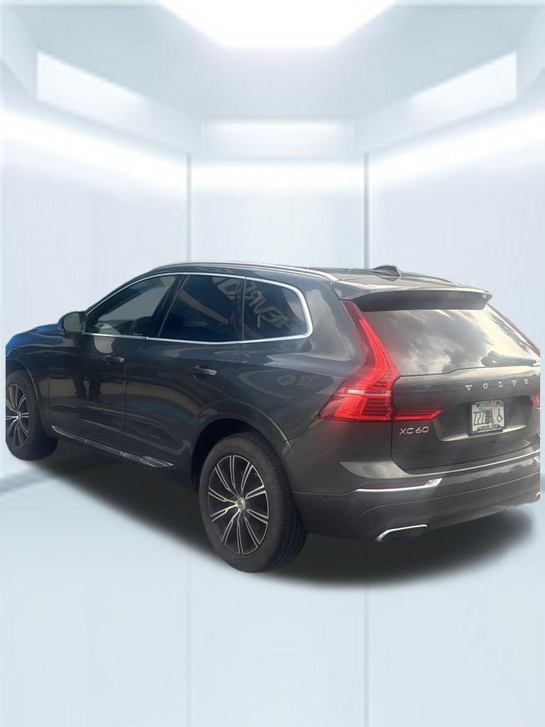 Used 2019 Green Volvo T5 Inscription image 17
