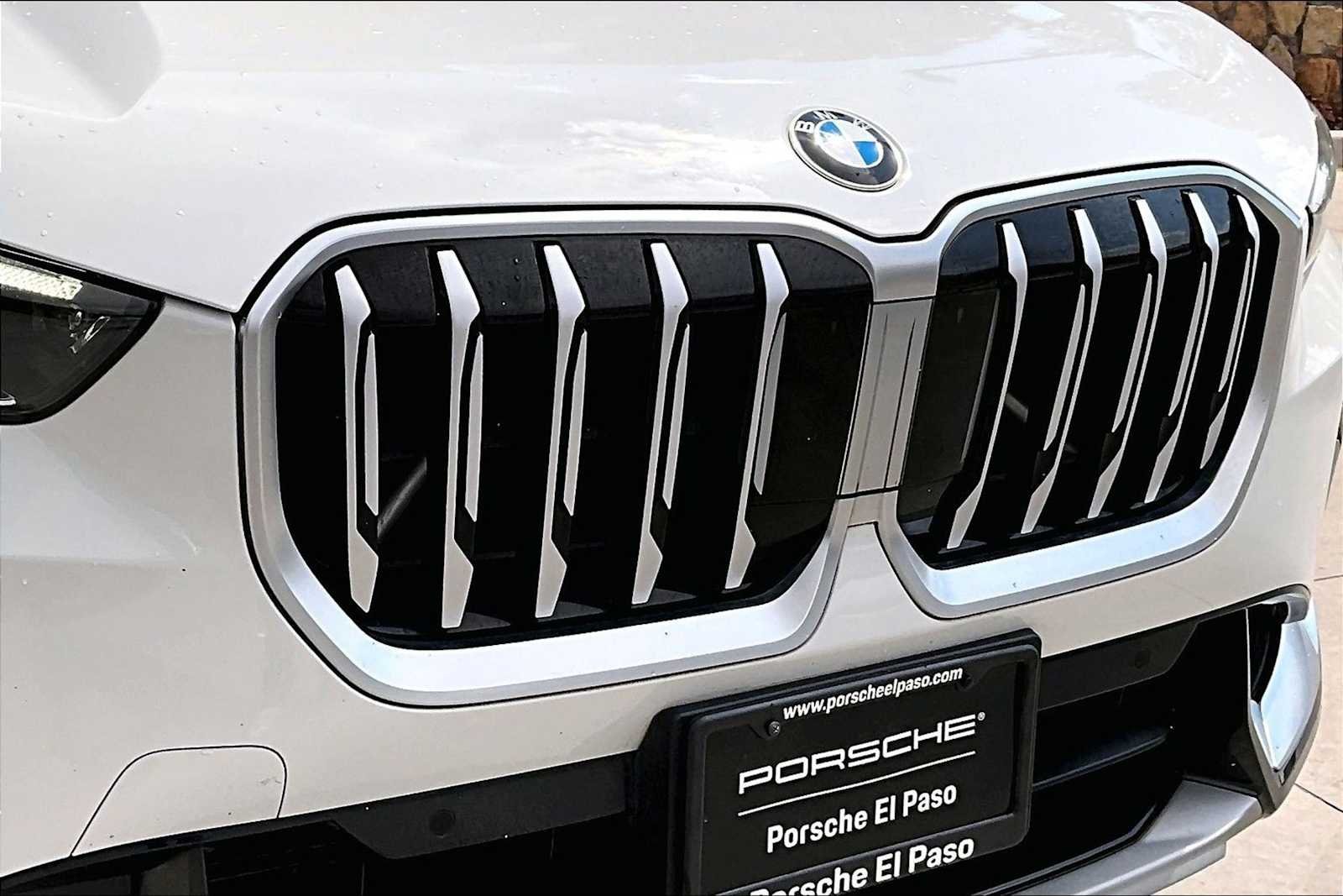 Used 2023 Alpine White BMW xDrive28i image 20