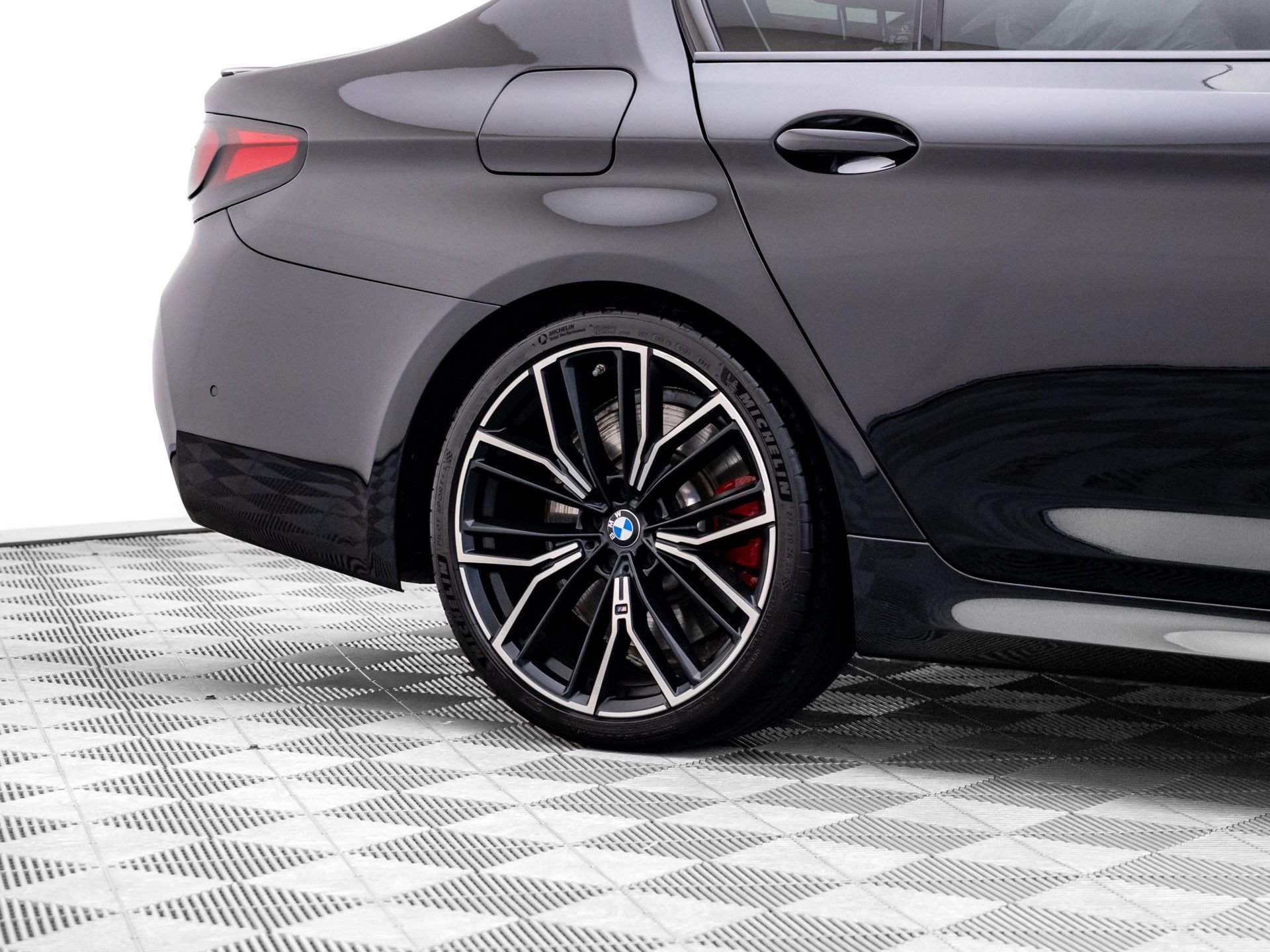 Certified Used 2023 Black Sapphire Metallic BMW 540i xDrive image 40