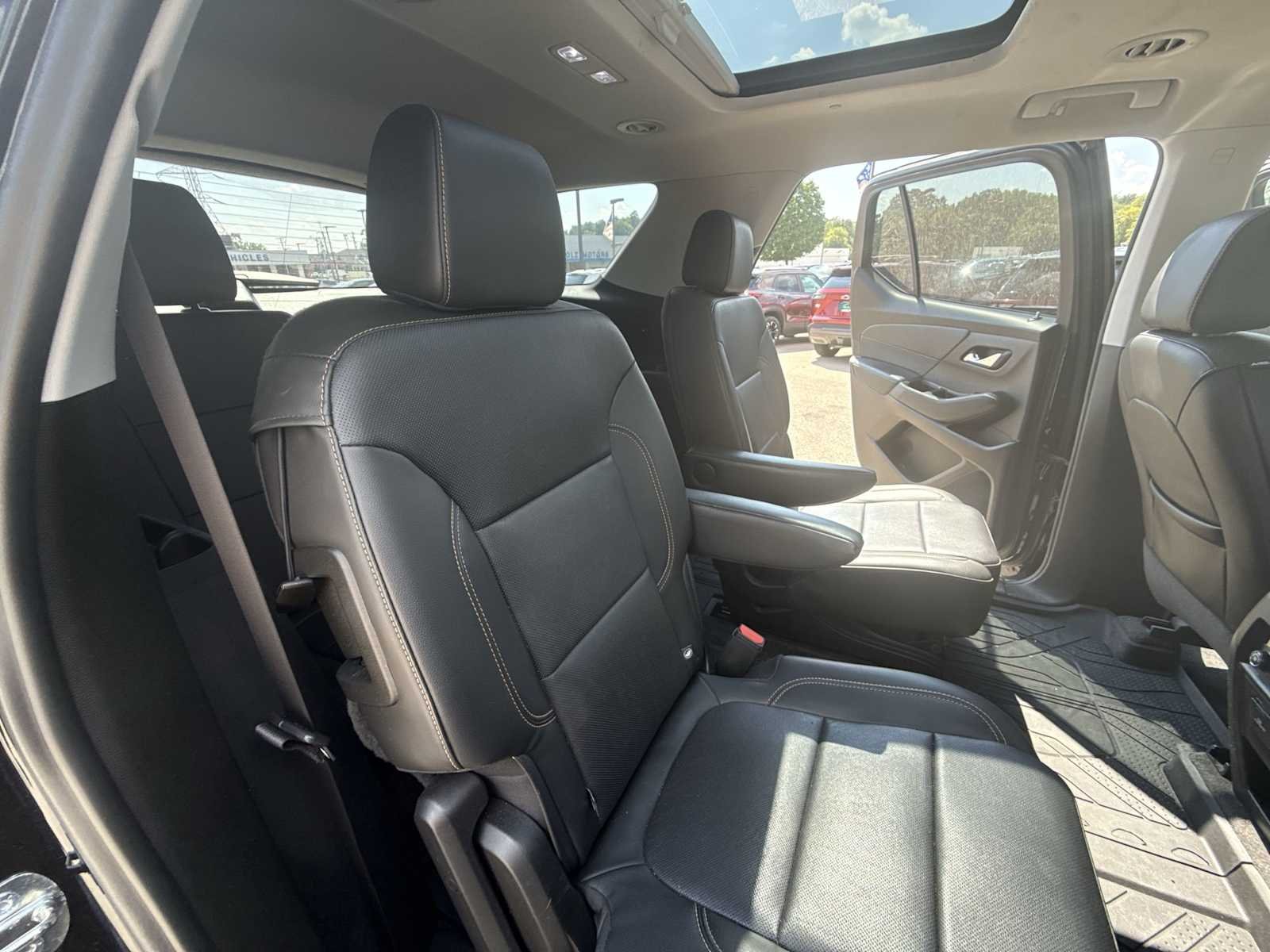 Certified Used 2020 MIDNIGHT BLUE METALLIC Chevrolet Premier image 28