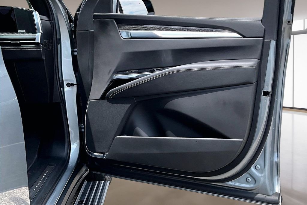 Certified Used 2025 Silver Cadillac V-Series image 19
