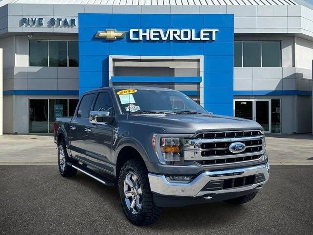 Used 2023 Gray Ford LARIAT image 1