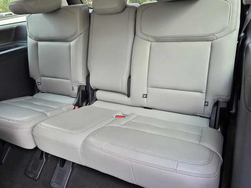 Used 2025 Space Silver Ford Active image 9