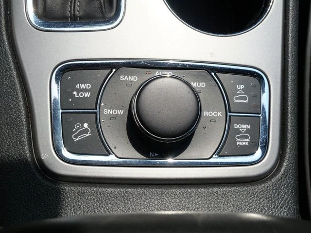 Used 2020 Red Jeep Overland image 25