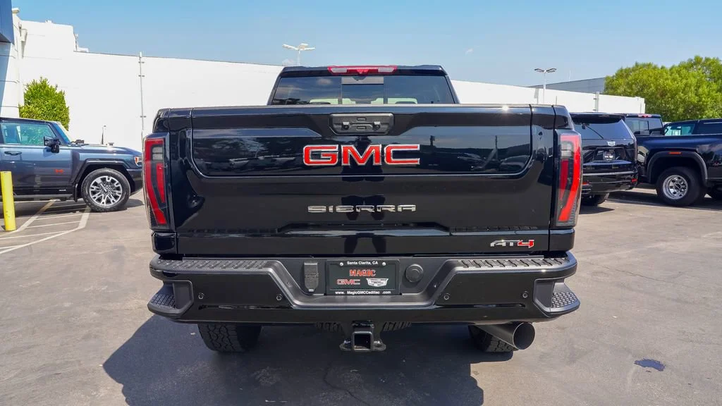 2026 GMC Sierra 2500HD AT4 - Photo 8