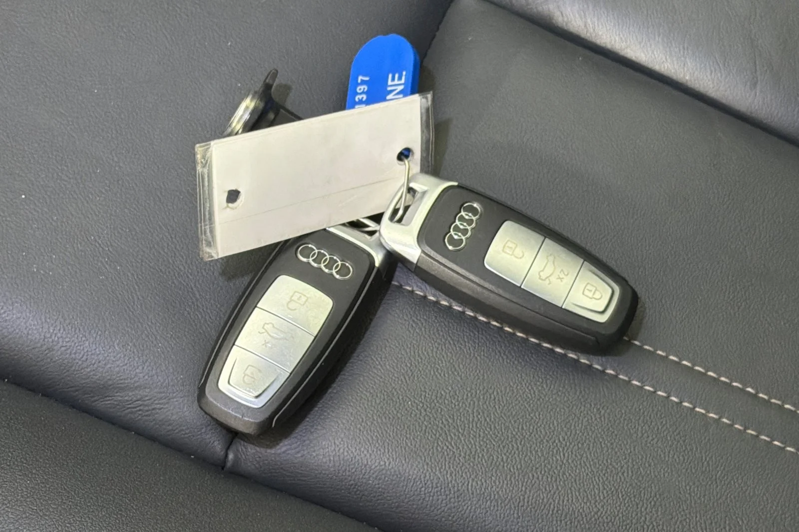 Used 2023 Pebble Gray Audi Premium Plus 50 quattro image 25
