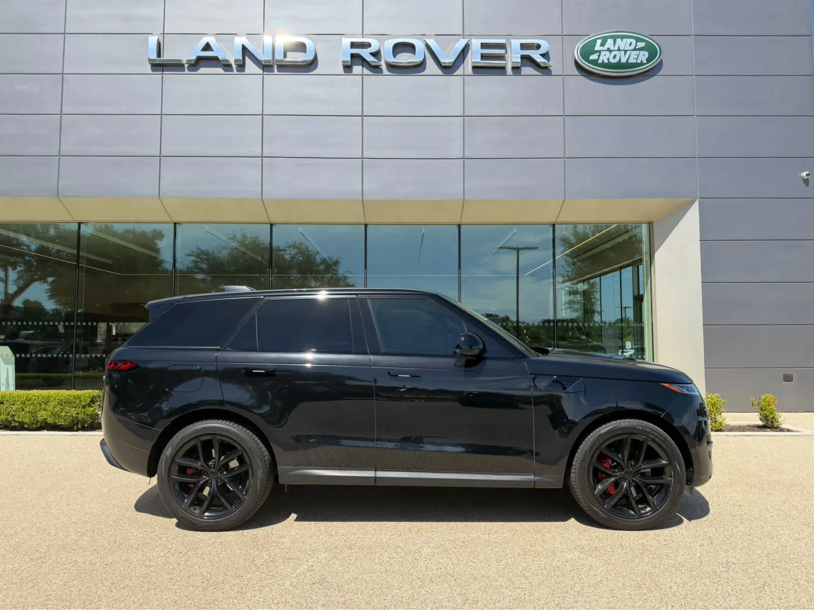 Certified Used 2023 Santorini Black Metallic Land Rover SE image 6