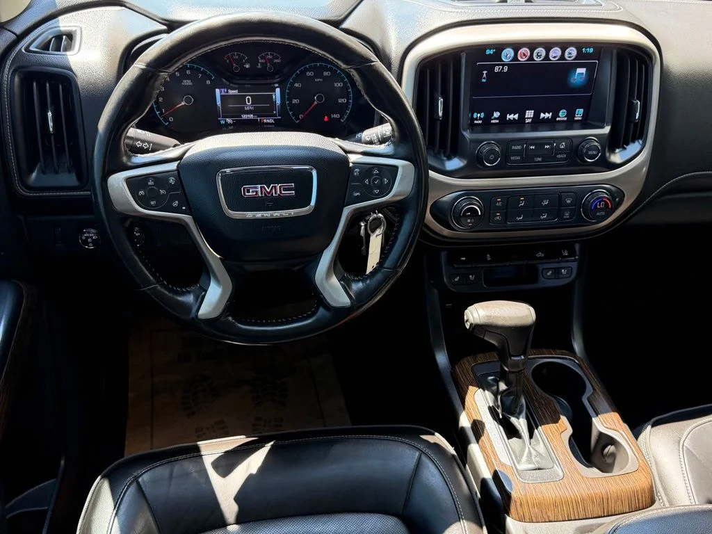 Used 2018 White GMC Denali image 15