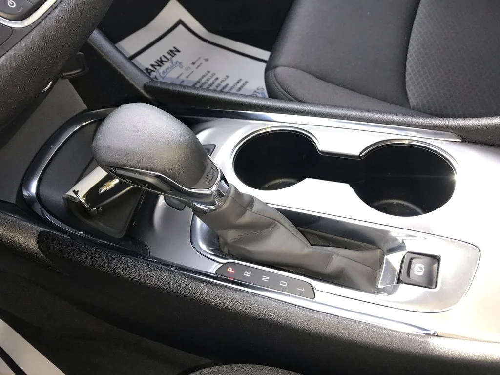 Used 2024 White Chevrolet LT image 19