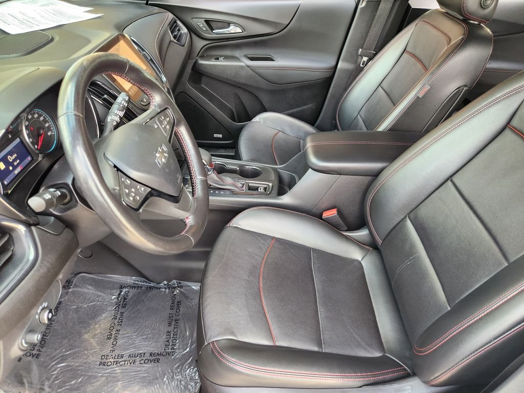 Used 2022 Iridescent Pearl Tricoat Chevrolet RS image 15