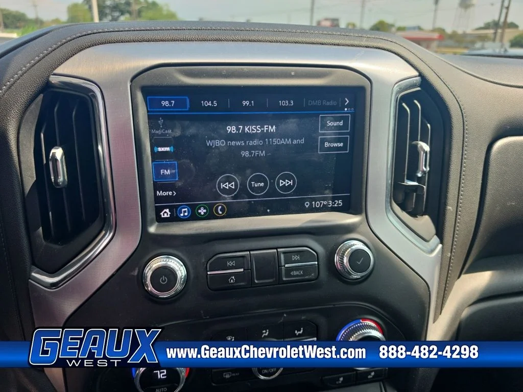 Used 2022 White GMC SLE image 18