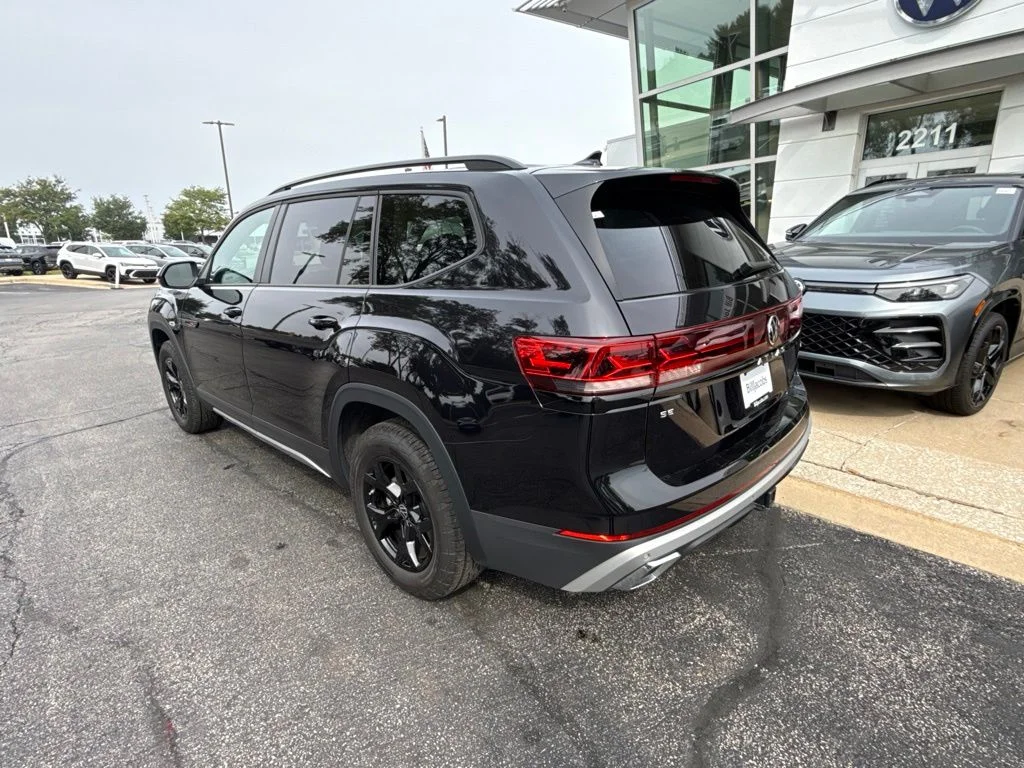 Used 2026 Deep Black Volkswagen 2.0T Peak Edition image 4
