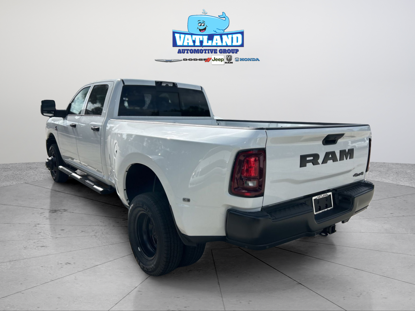 New 2026 Bright White Clear-Coat Exterior Paint RAM Tradesman image 3