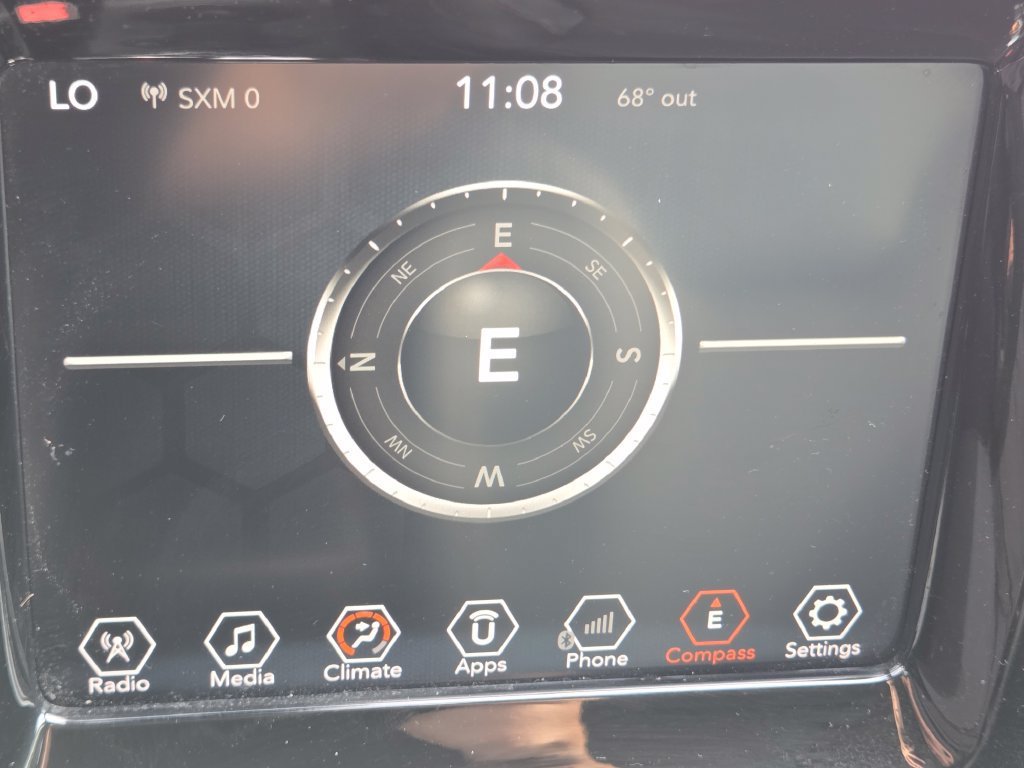 Used 2018 White Clearcoat Jeep Limited image 8
