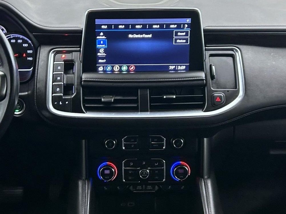 Used 2021 Gray Chevrolet Z71 image 12
