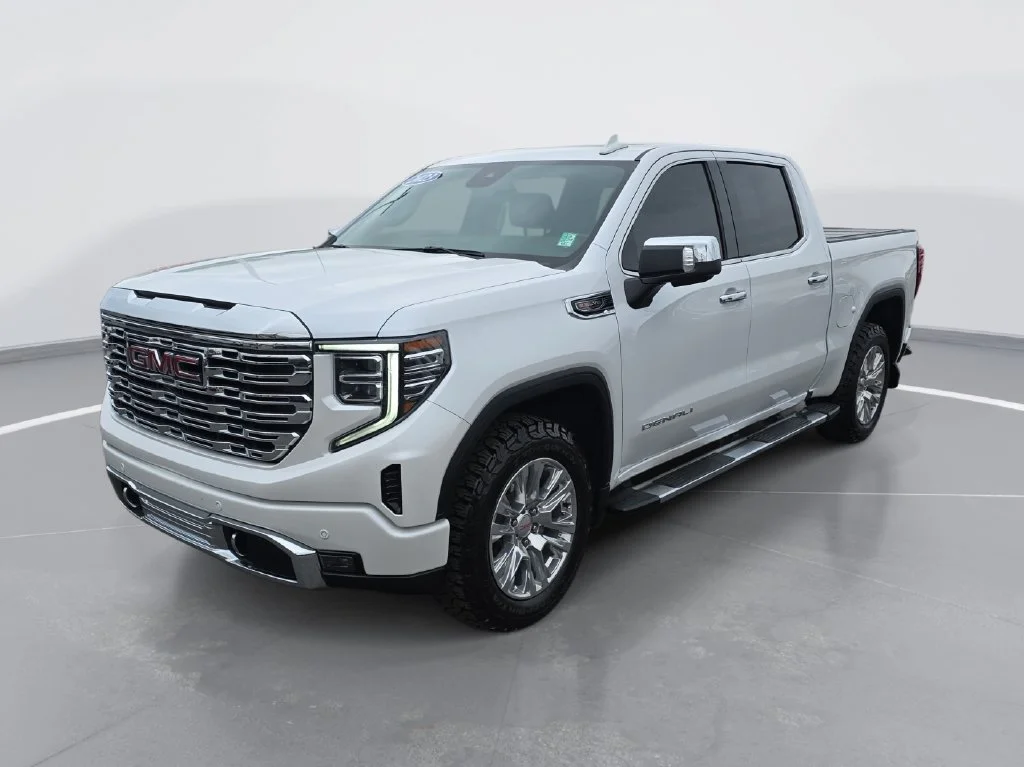 Certified Used 2023 WHITE FROST TRICOAT GMC Denali image 9