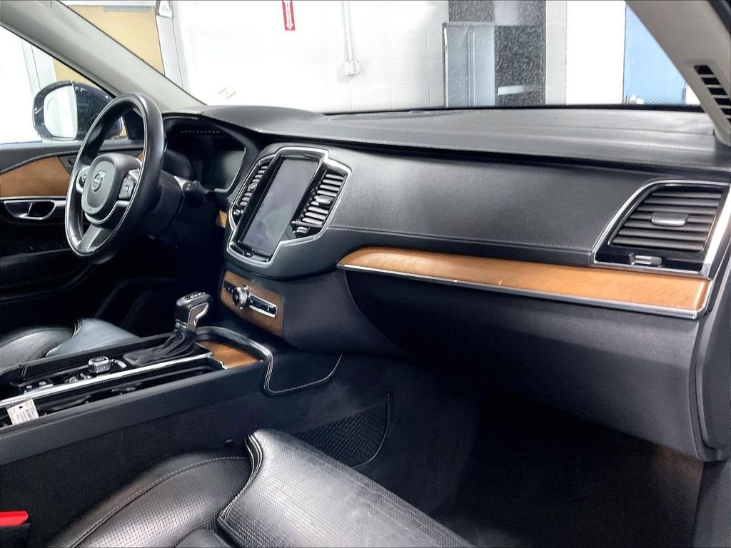 Used 2019 Blue Volvo T6 Inscription image 14