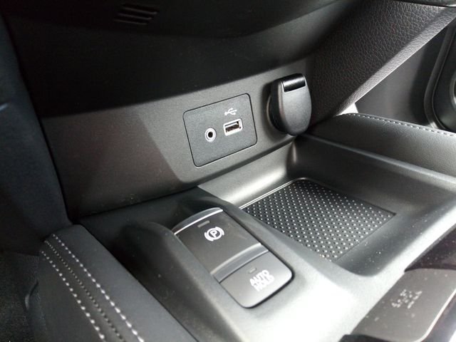 Used 2019 Gun Metallic Nissan SL image 31
