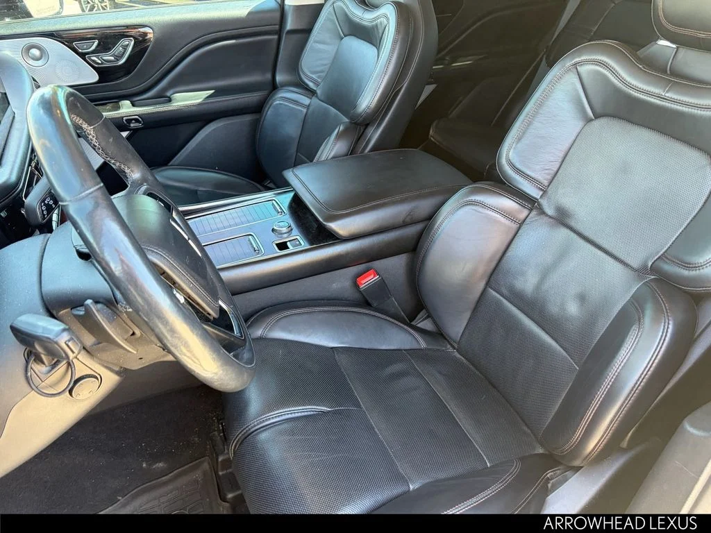 Used 2021 Black Lincoln Reserve image 13