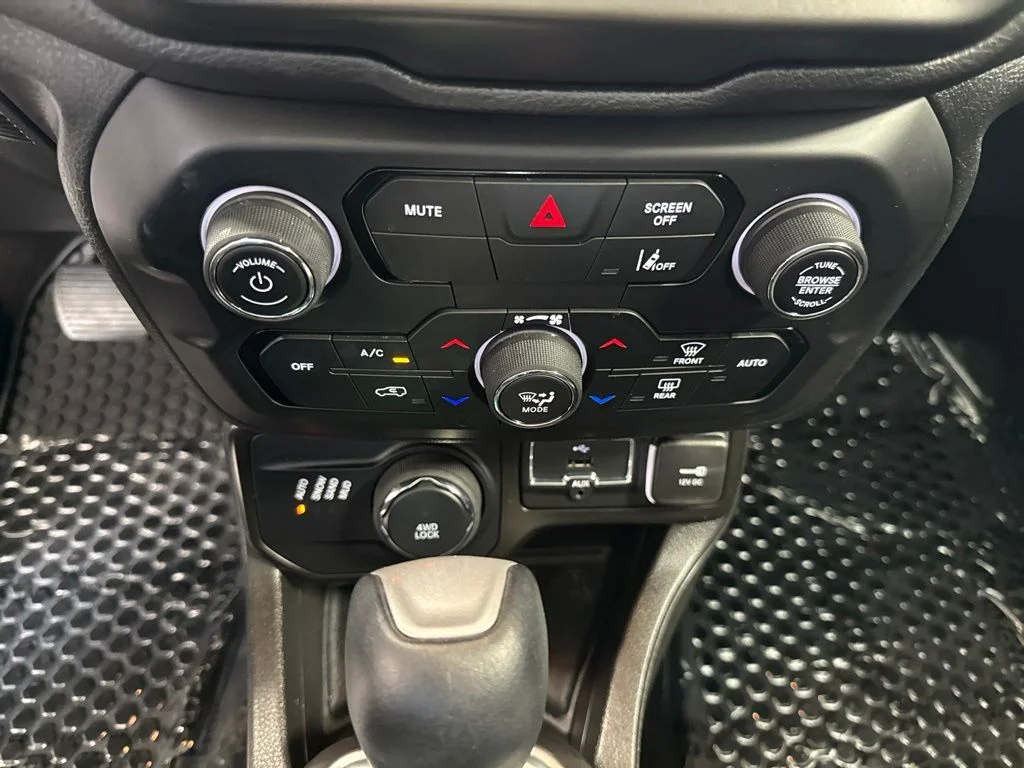 Used 2022 Black Jeep Limited image 16