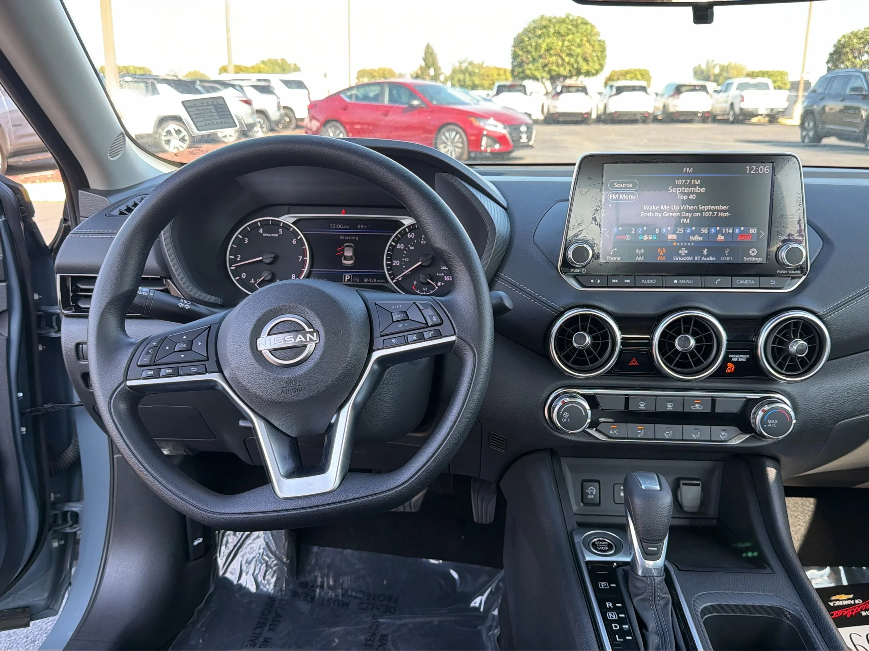 2025 Nissan Sentra SV - Photo 11
