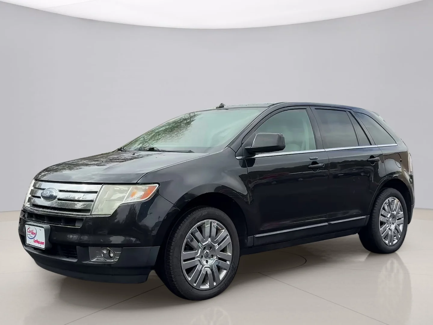 Used 2010 Black Ford LIMITED image 1