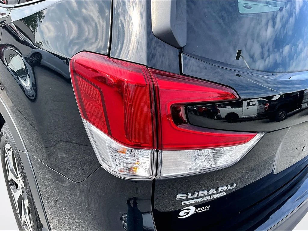 Used 2023 Black Subaru Premium image 31