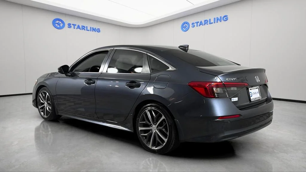 Used 2022 Gray Honda Touring image 5