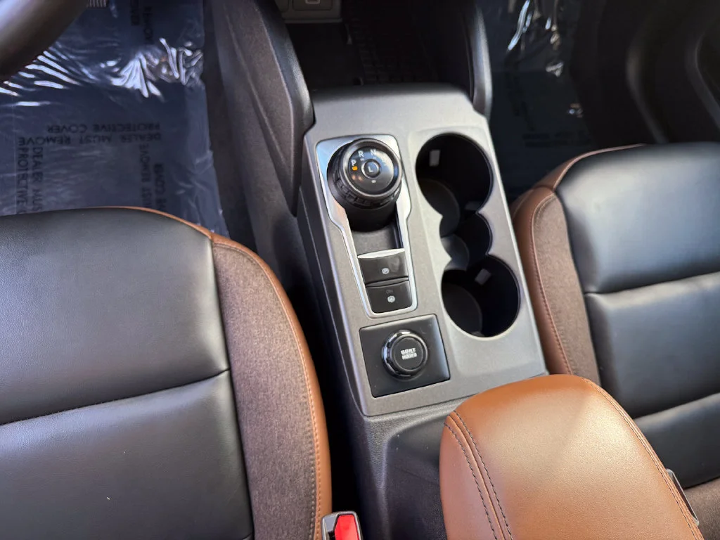 Used 2025  Ford Outer Banks image 27