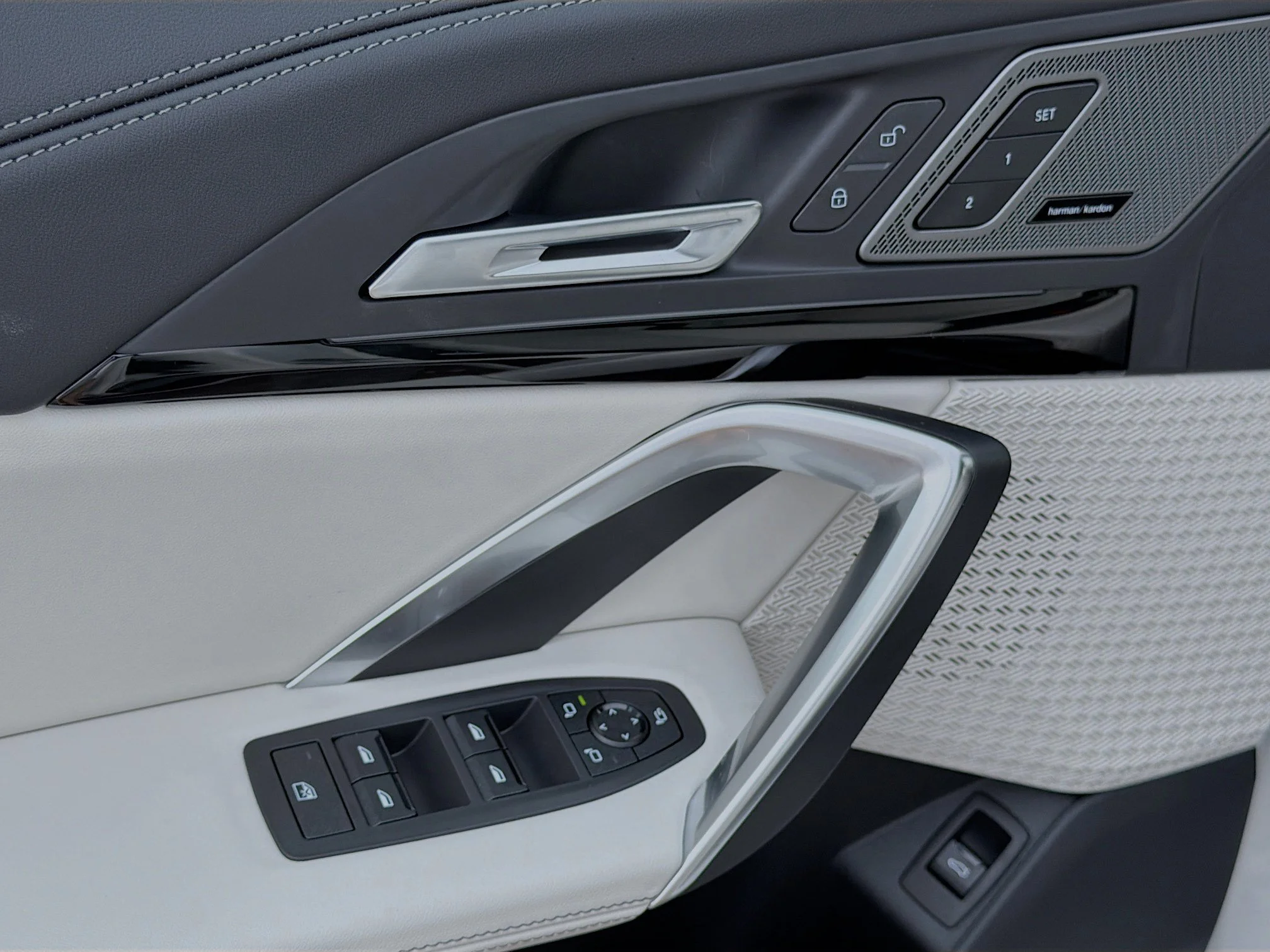 New 2026 Alpine White BMW xDrive28i image 22