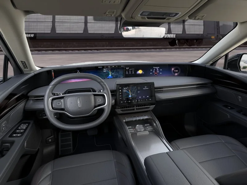 New 2026 Silver Radiance Metallic Clearcoat Lincoln Premiere image 9