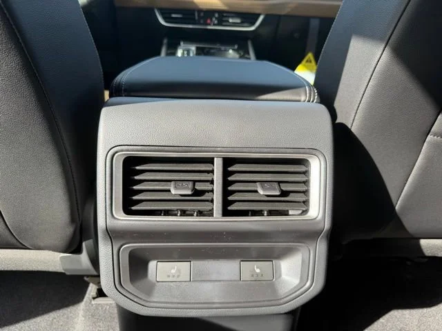 New 2026 pure gray Volkswagen 2.0T SEL R-Line Black image 8