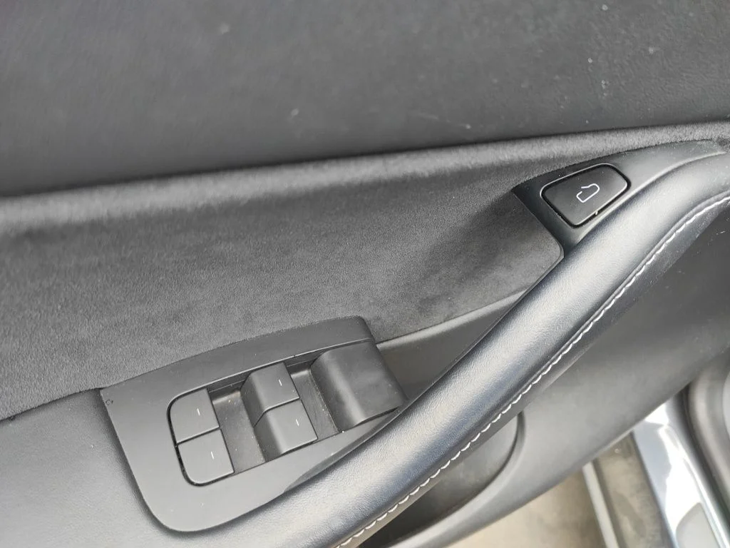 Used 2022  Tesla Long Range image 5