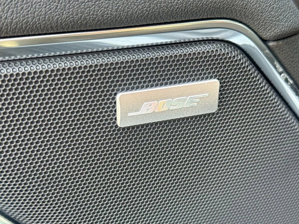 New 2026 Onyx Black GMC Elevation image 25