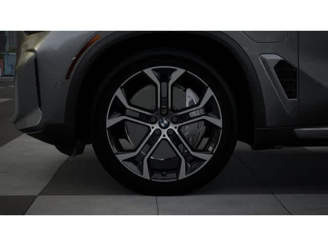 New 2026 Skyscraper Grey Metallic BMW xDrive50e image 7