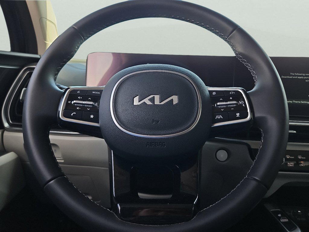 Used 2025 Ebony Black Kia EX image 21