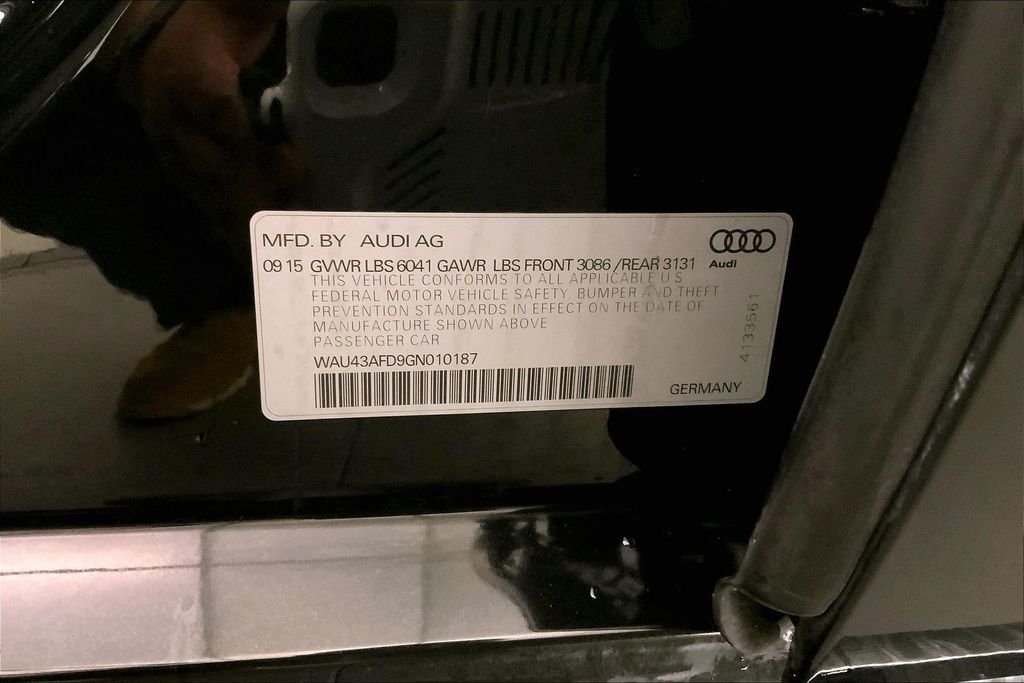 Used 2016 Black Metallic Audi L 4.0T Sport image 32