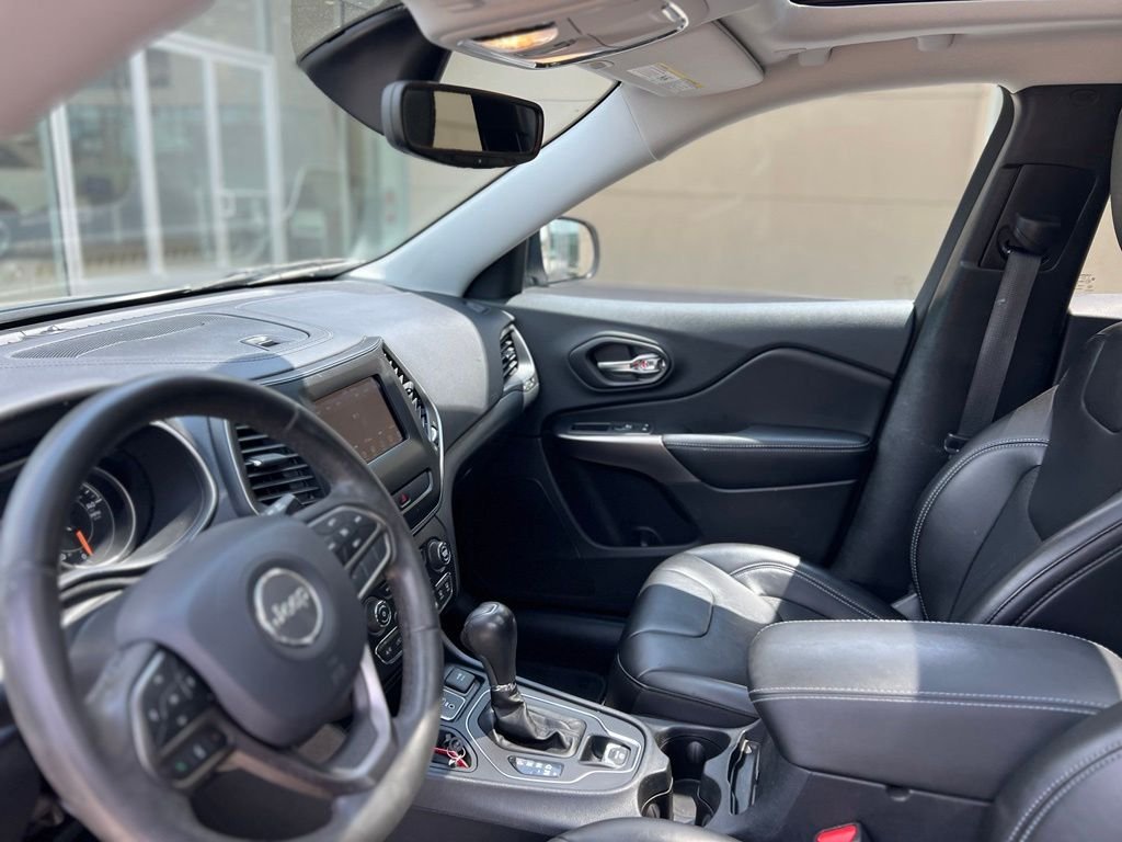 Used 2020 Blue Jeep Latitude Plus image 15