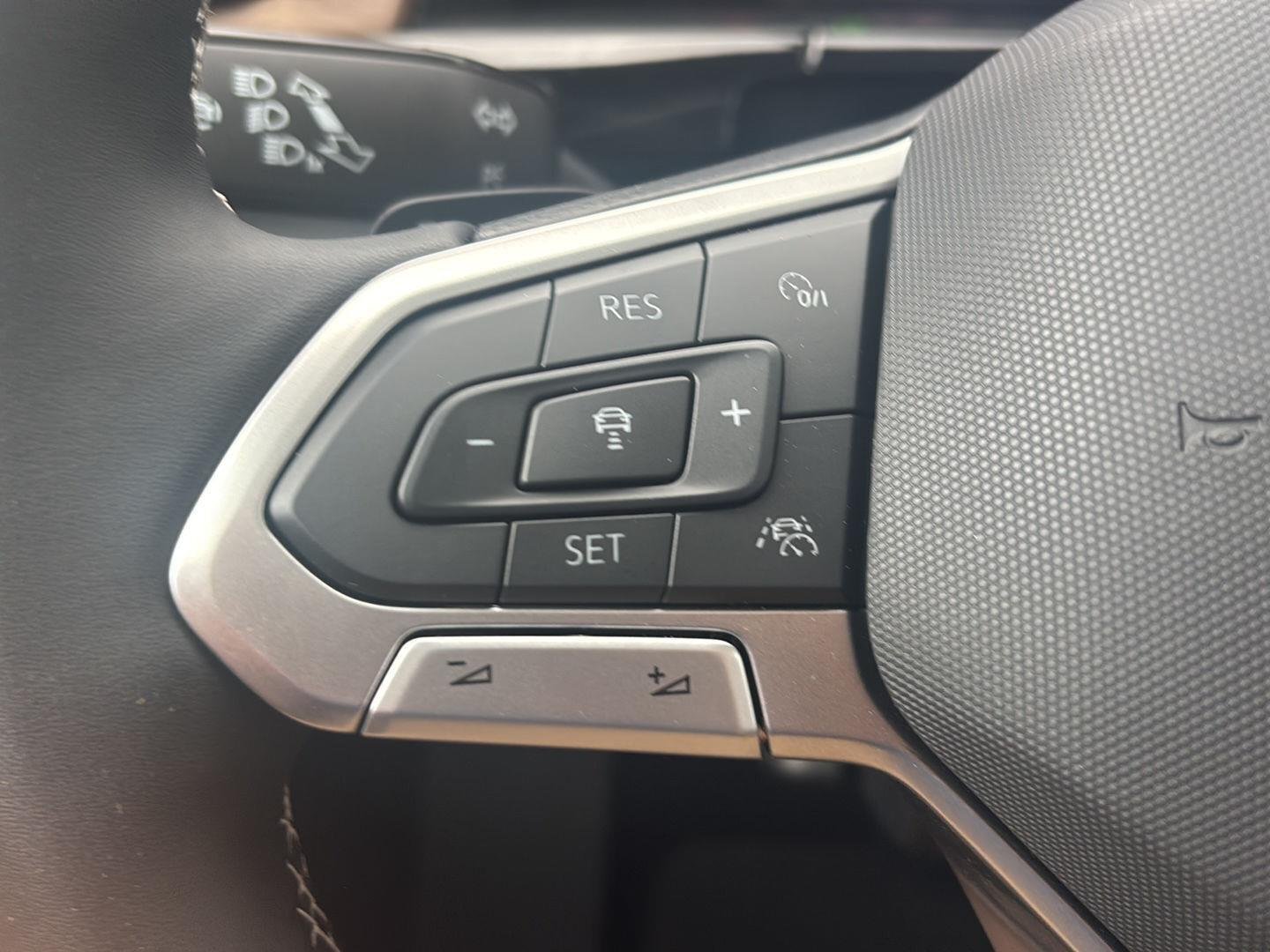 New 2026 Pure Gray Volkswagen 2.0T SE w/Technology image 15