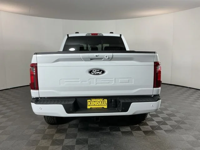 New 2026 Oxford White Ford XLT image 5