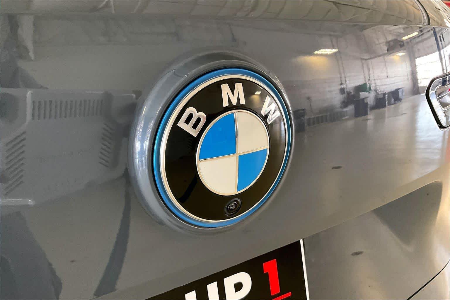 Used 2024 Storm Bay Metallic BMW xDrive50 image 28
