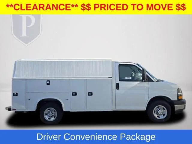 New 2025 Summit White Chevrolet 1WT image 5