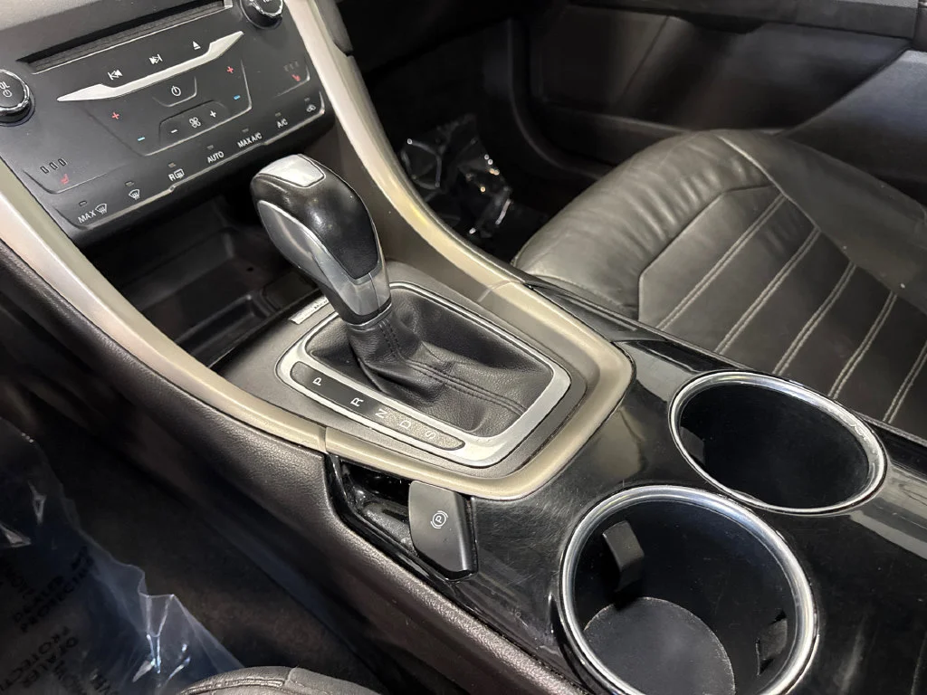 Used 2013 Red Ford SE image 17