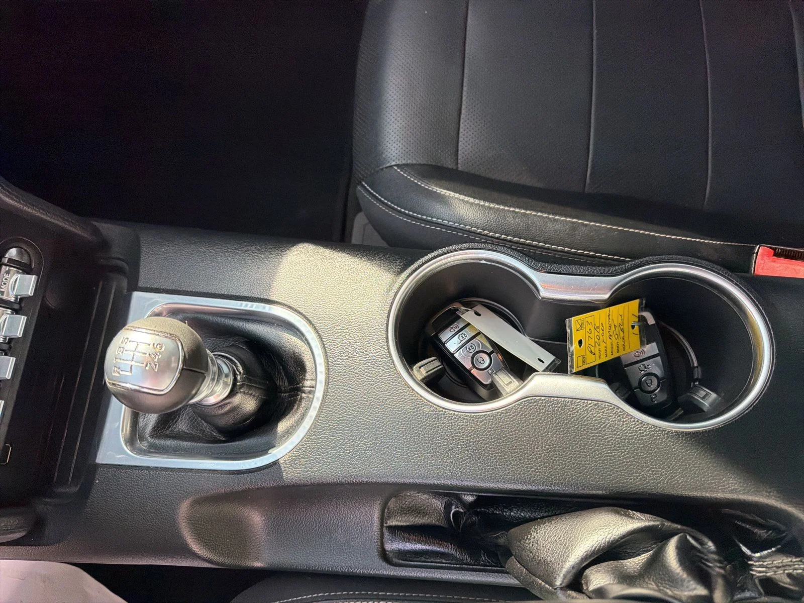Used 2018 Blue Ford GT Premium image 21