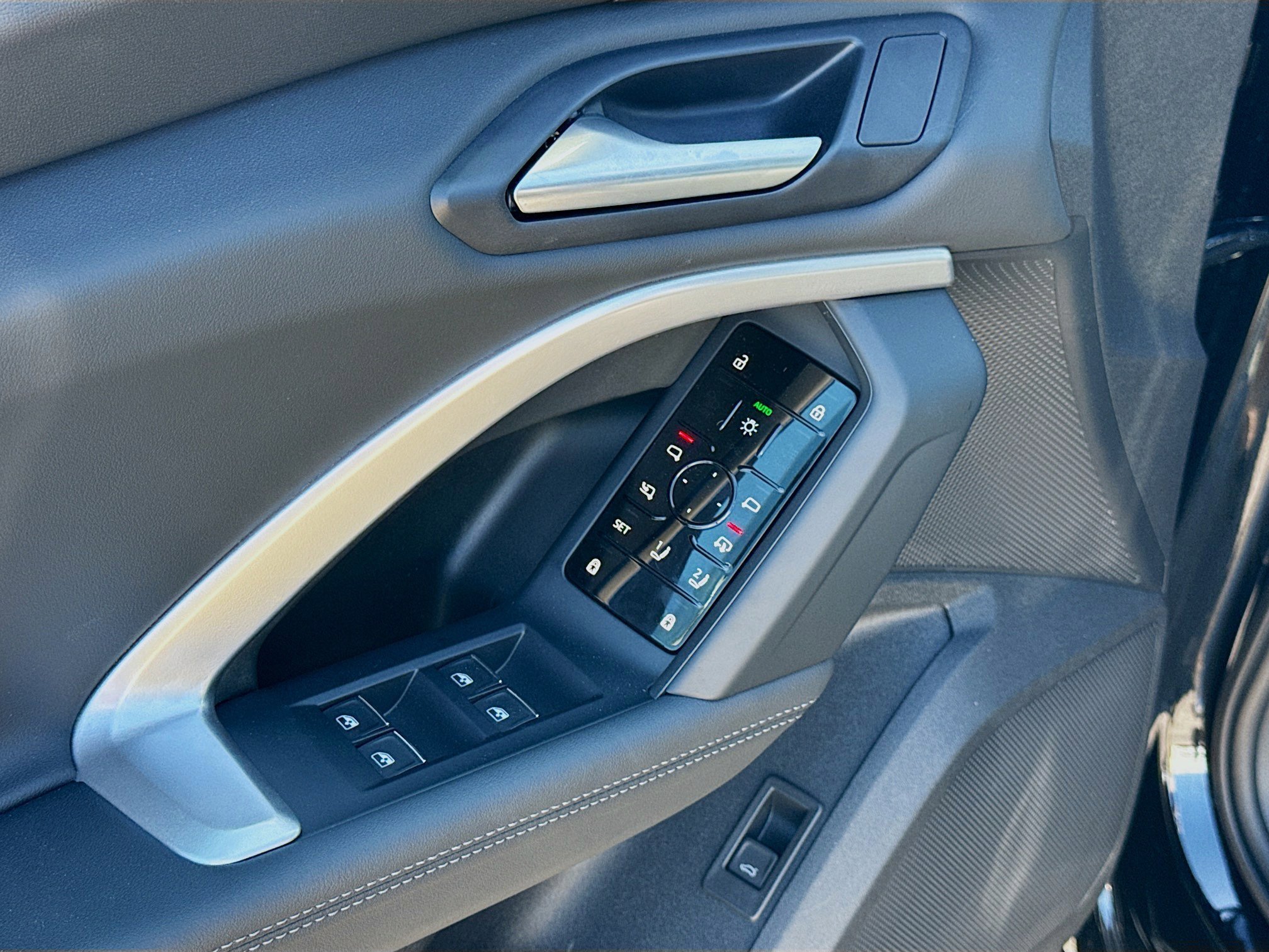 New 2026 Mythos Black Metallic Audi Premium image 22