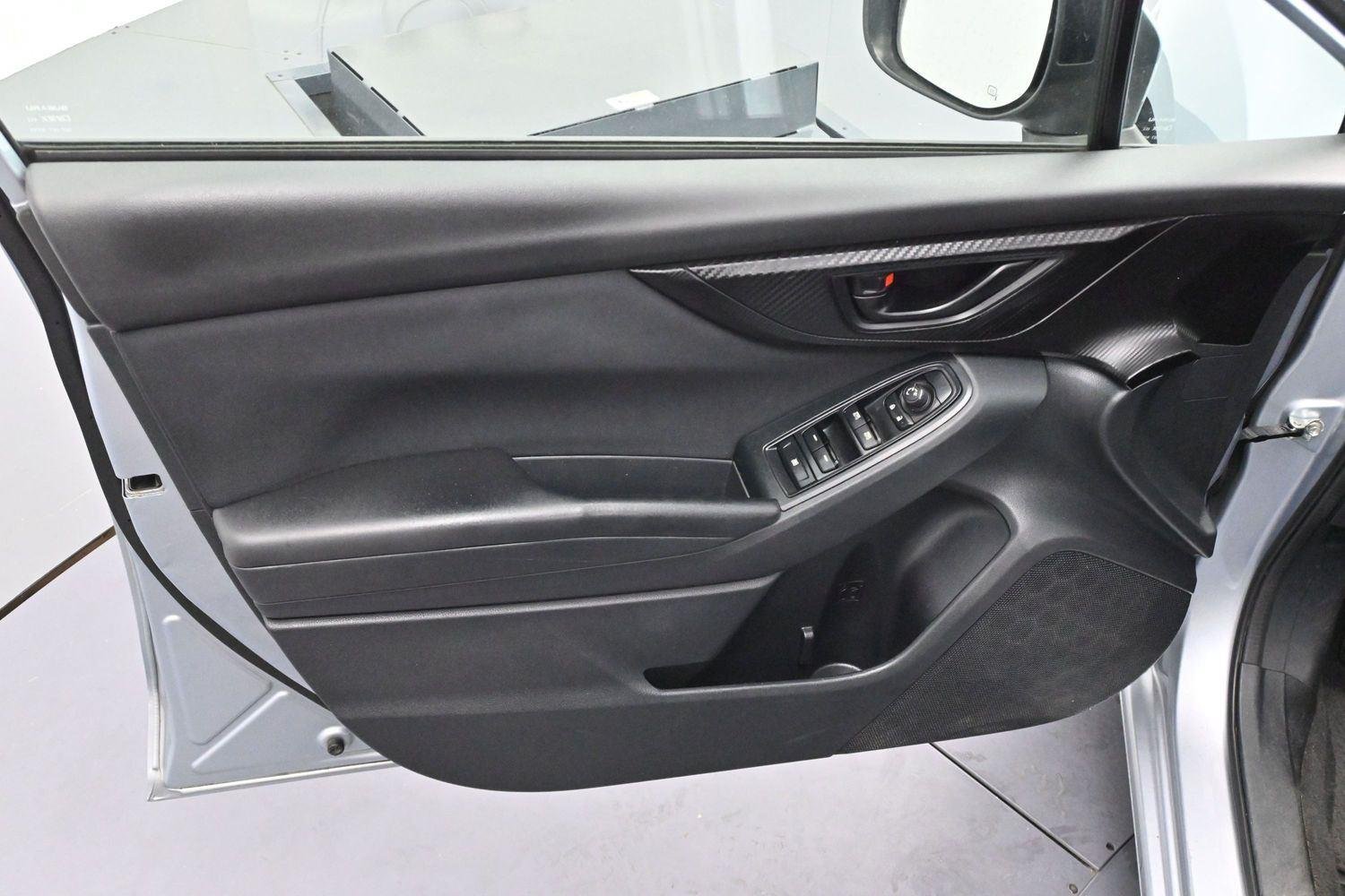 Used 2019 Ice Silver Metallic Subaru Premium image 9