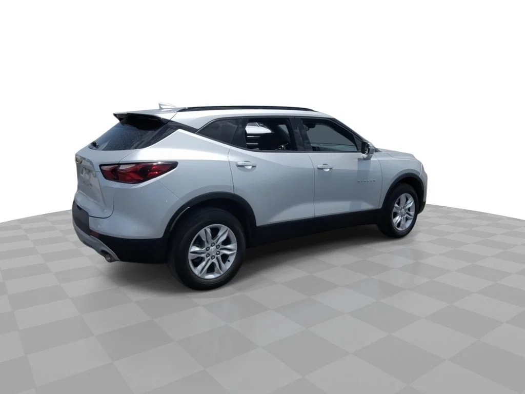Certified Used 2021 SILVER ICE METALLIC Chevrolet LT image 8