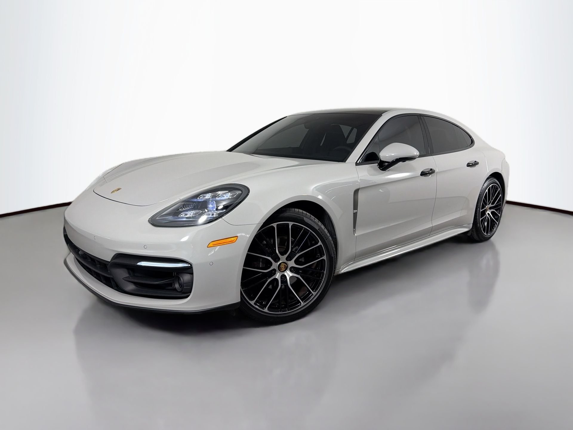 2023 Porsche Panamera Platinum Edition