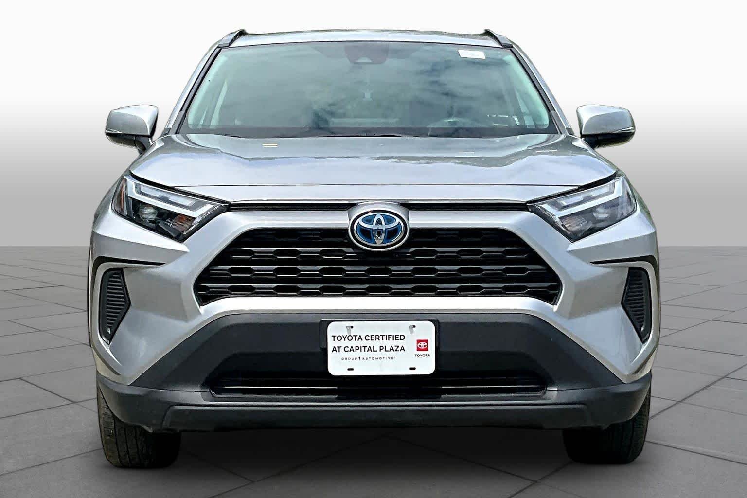 2022 Toyota RAV4 XLE - Photo 8